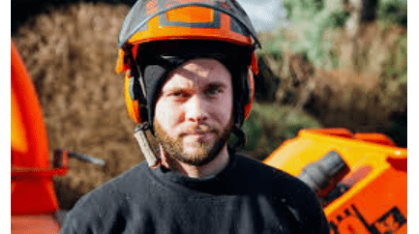 What does a tree surgeon do?