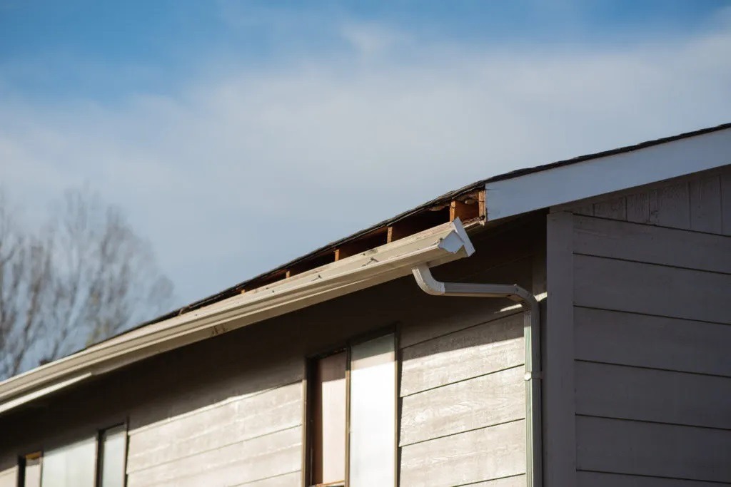 Signs Your Gutters Need Slope Adjustment