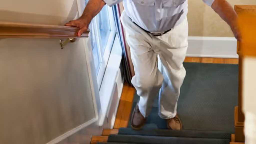 Is climbing stairs harmful to the knees