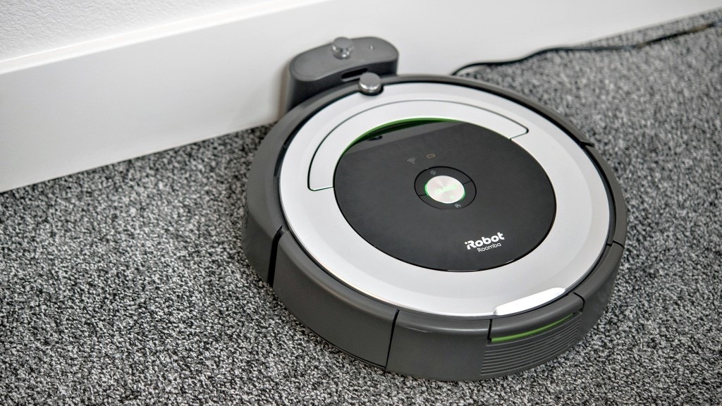 irobot roomba 690 robot vacuum​