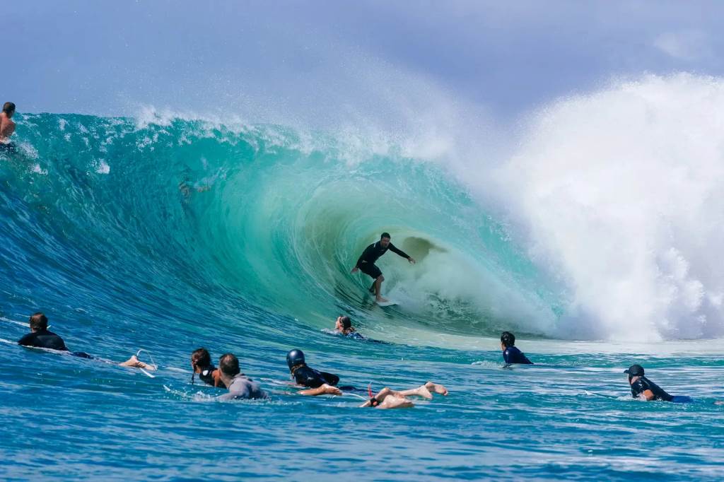 top surfing competitions