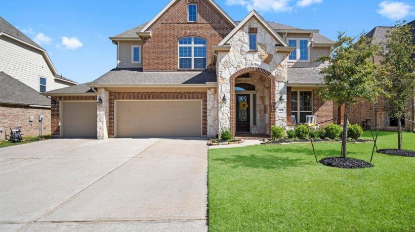 Houston Real Estate Investing: Crowdfunding Platforms & Reviews