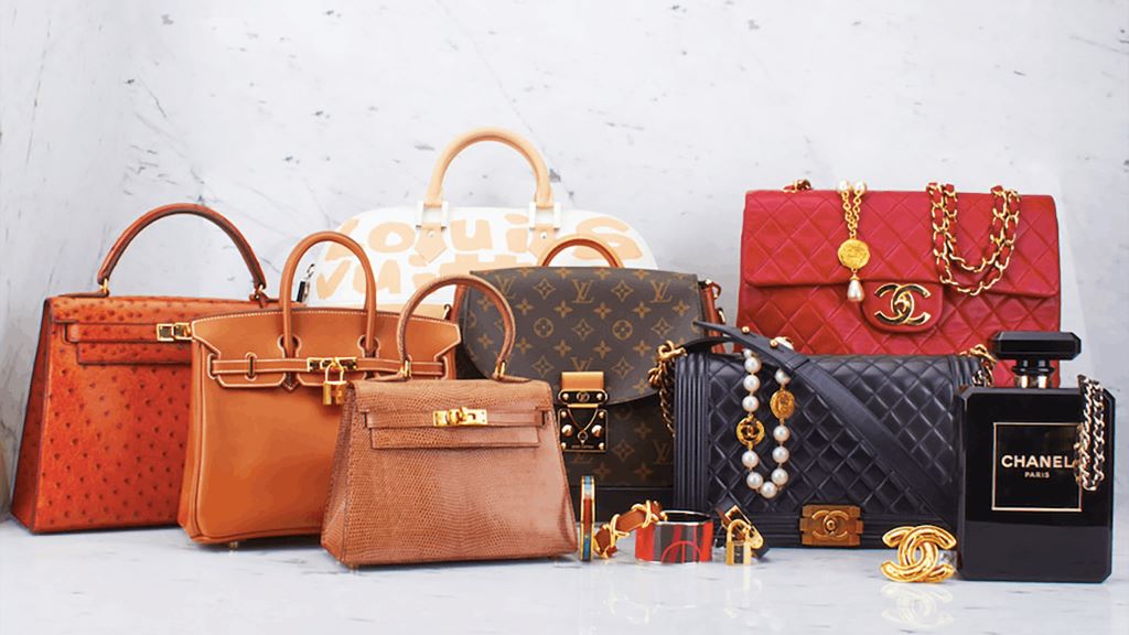 How Jacksonville’s Local Boutiques Enhance the Designer Bag Experience
